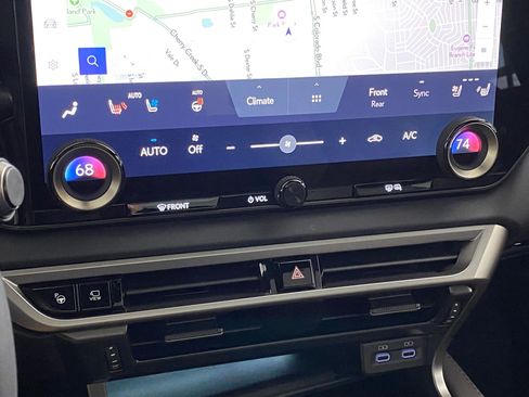 Used 2025 Lexus RX 450h AWD w/ Luxury Package image 28