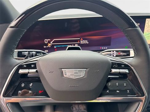 New 2025 Cadillac Escalade IQ Luxury 1 w/ Smart Trailering package image 28