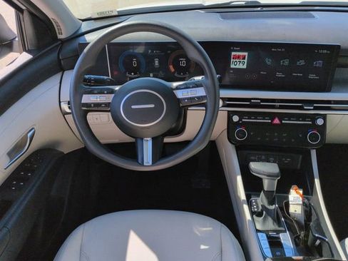 Used 2025 Hyundai Tucson SEL image 18