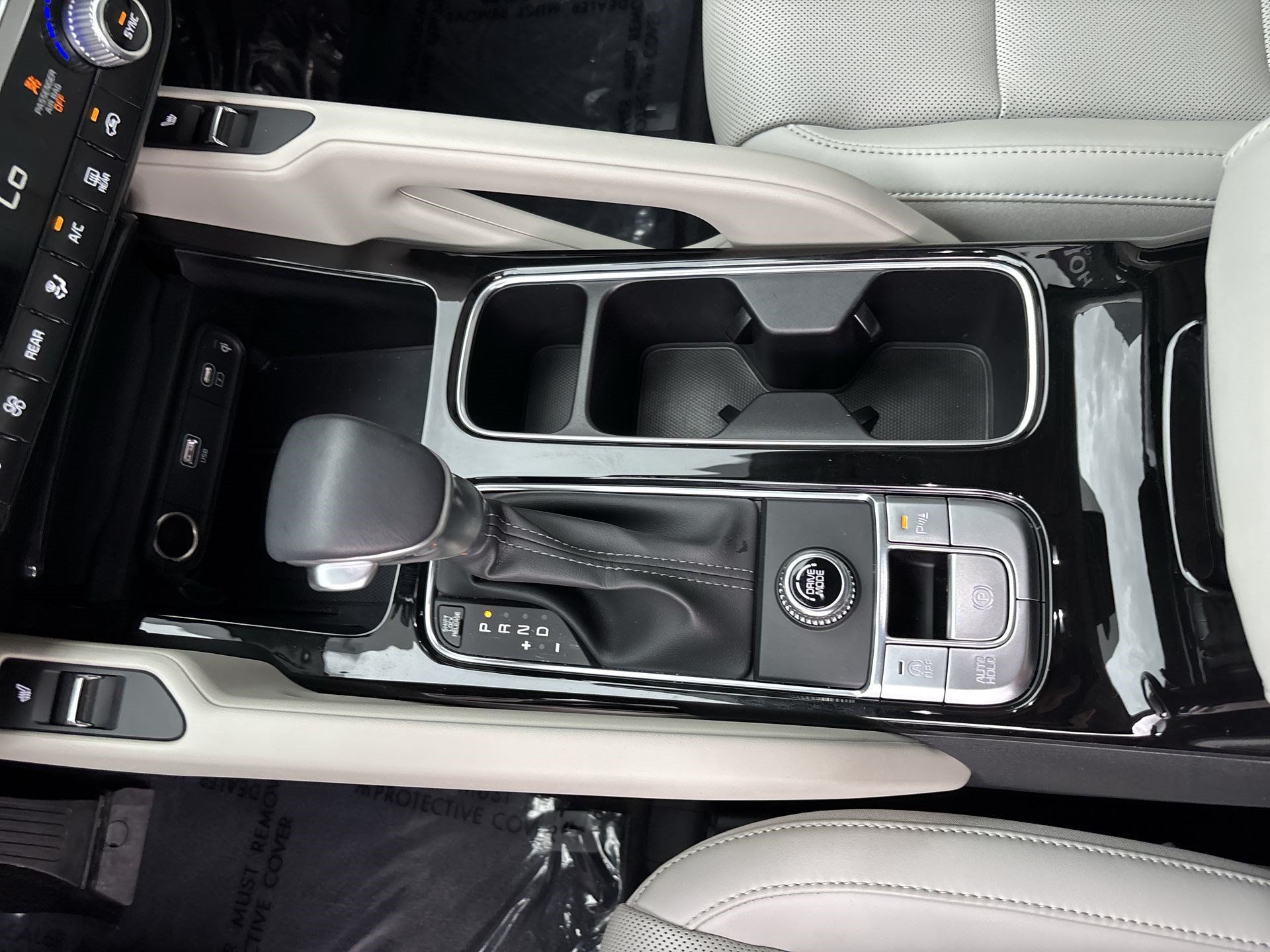 Used 2025 Kia Telluride S FWD image 20