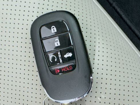 Used 2025 Honda Accord Touring image 40