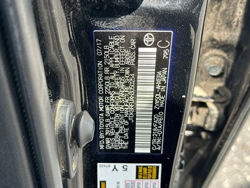 Used 2017 Toyota Prius Two w/ Prius Two Safety Plus Package image 27