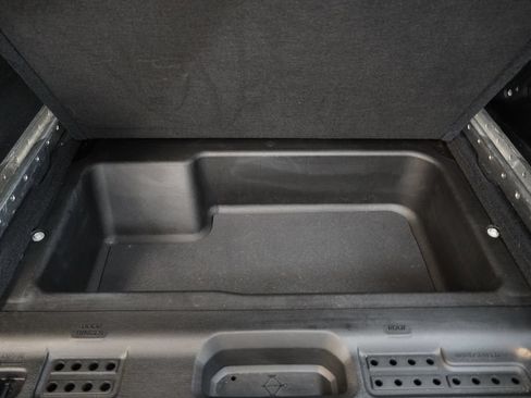 Used 2018 Jeep Wrangler Unlimited Sahara AWD/4WD image 10