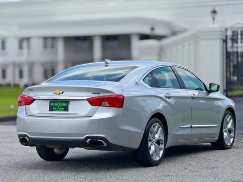 Used 2018 Chevrolet Impala Premier FWD image 12