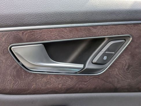 Used 2019 Audi Q8 Premium AWD/4WD image 29