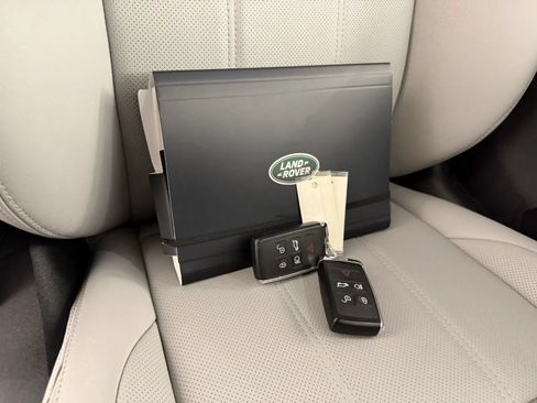 Used 2026 Land Rover Range Rover Evoque S AWD/4WD image 46