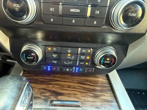 Used 2020 Ford F150 Lariat w/ Equipment Group 502A Luxury image 22