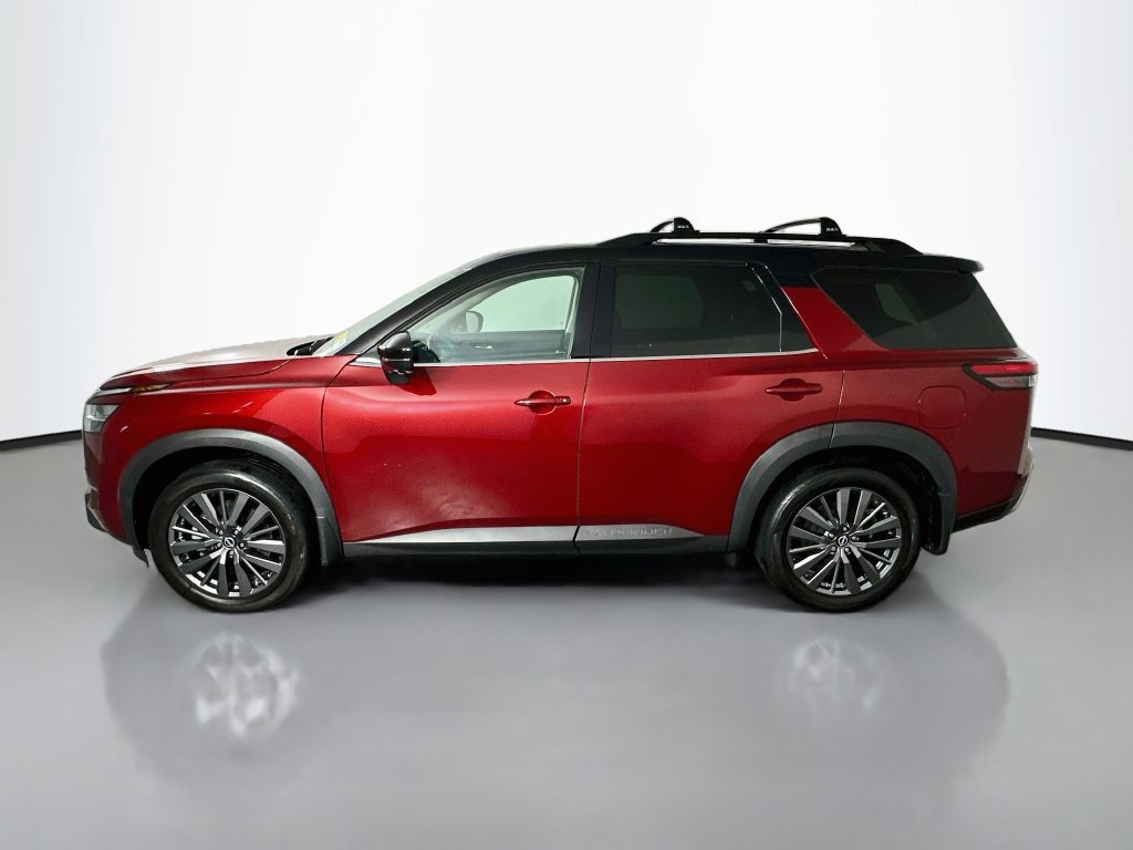 Used 2024 Nissan Pathfinder SL w/ SL Premium Package FWD image 4