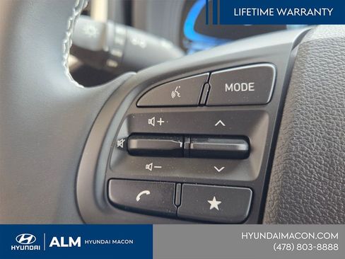 New 2025 Hyundai Venue Limited FWD image 24