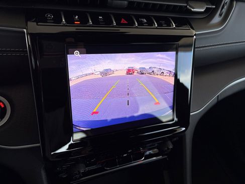 New 2025 Jeep Grand Cherokee L Altitude image 20