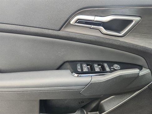 Certified 2023 Kia Sportage X-Line image 13