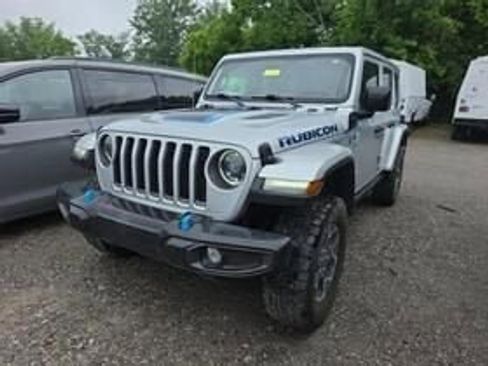 Used 2023 Jeep Wrangler Unlimited Rubicon 4xe w/ Cold Weather Group AWD/4WD image 2