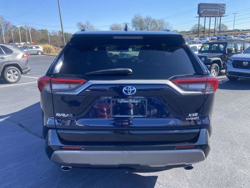 Used 2020 Toyota RAV4 XSE image 8