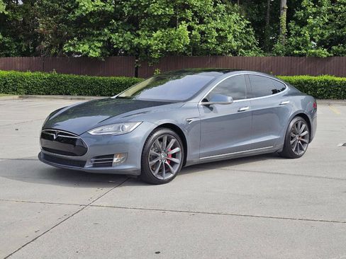Used 2014 Tesla Model S RWD image 1