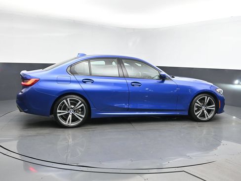 Used 2020 BMW 330i xDrive Sedan w/ M Sport Package AWD/4WD image 3