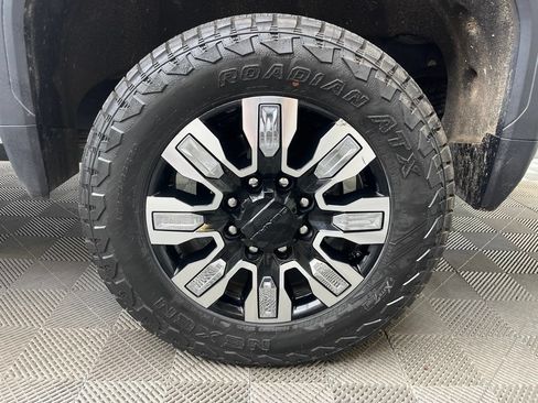 Used 2024 GMC Sierra 2500 Denali w/ Denali Reserve Package AWD/4WD image 6