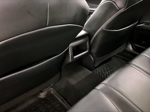 Used 2020 Toyota Camry SE AWD/4WD image 10