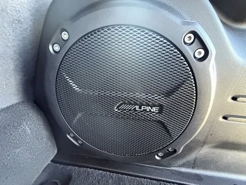 Used 2024 Jeep Wrangler High Altitude image 14