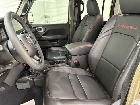 Used 2025 Jeep Wrangler Unlimited Rubicon AWD/4WD image 19