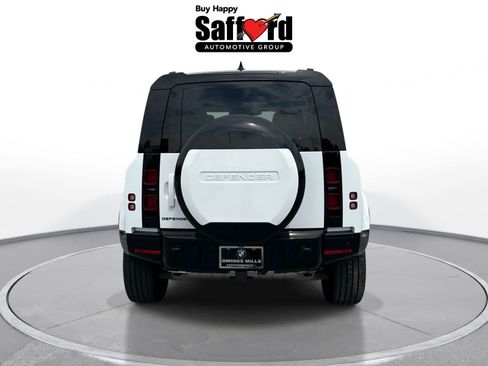 Used 2025 Land Rover Defender 110 X-Dynamic SE AWD/4WD image 13