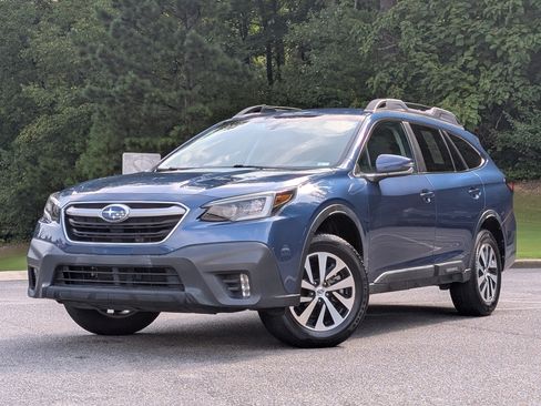 Used 2022 Subaru Outback Premium AWD/4WD image 4