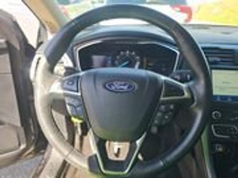 Used 2020 Ford Fusion SEL image 8