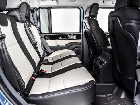 Used 2025 INEOS Grenadier AWD/4WD image 20