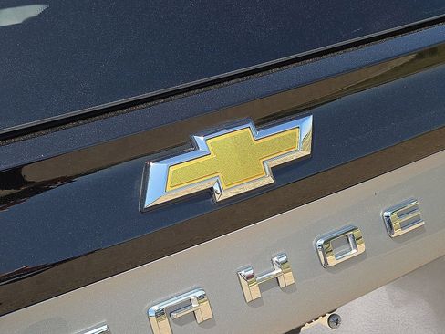 Used 2026 Chevrolet Tahoe Premier AWD/4WD image 13