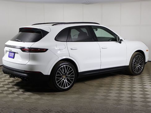 Used 2022 Porsche Cayenne Platinum Edition AWD/4WD image 13