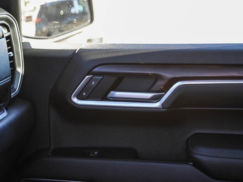 Used 2022 GMC Sierra 1500 SLT image 21