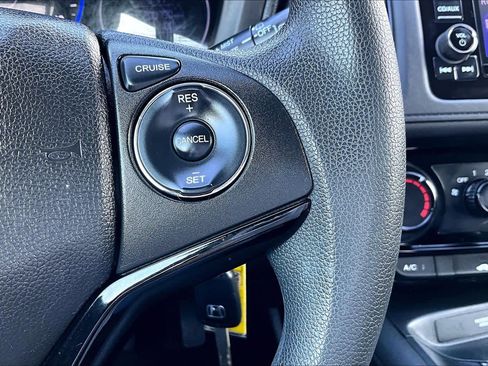 Used 2016 Honda HR-V LX image 23