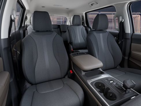 New 2027 Kia Carnival LX FWD image 15