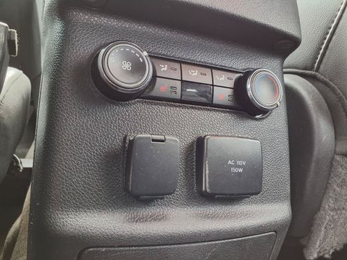 Used 2015 Ford Explorer Limited w/ Equipment Group 302A AWD/4WD image 25