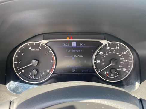 Used 2024 Nissan Altima 2.5 SV w/ SV Premium Package FWD image 22