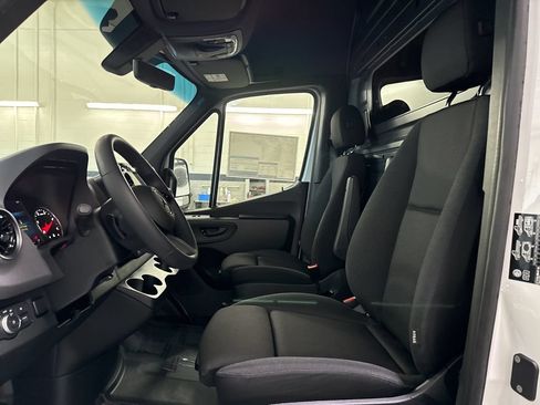 New 2025 Mercedes-Benz Sprinter 3500 image 9