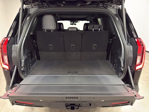 New 2026 Ford Expedition Tremor image 30