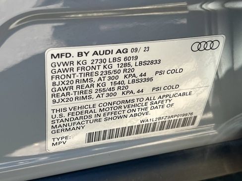 Used 2024 Audi Q4 e-tron Premium Plus AWD/4WD image 40