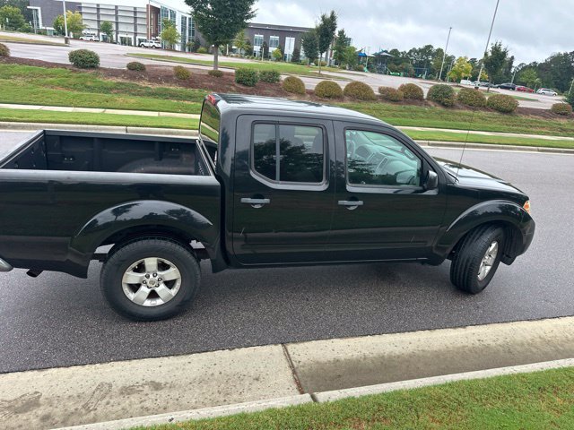Used 2012 Nissan Frontier SV RWD image 9