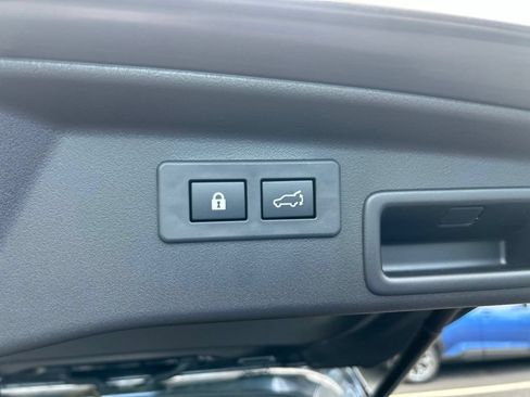 Used 2026 Subaru Outback Premium AWD/4WD image 18