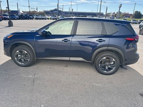 New 2026 Nissan Rogue SV AWD/4WD image 6