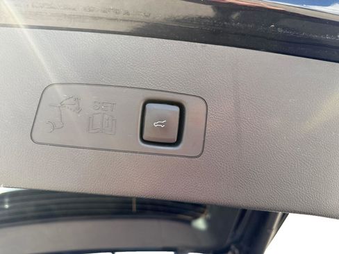 Used 2023 Lincoln Corsair Reserve AWD/4WD image 22