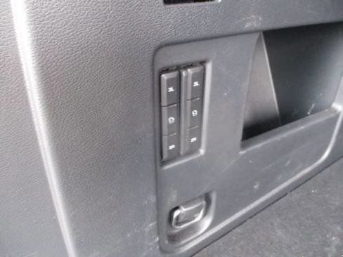 Used 2024 Ford Expedition XLT image 6