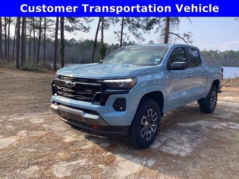 New 2025 Chevrolet Colorado Z71 w/ Technology Package AWD/4WD image 1