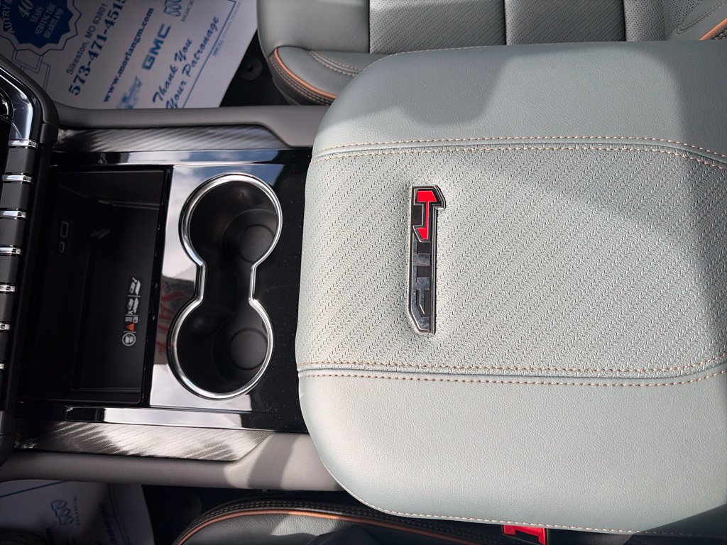 New 2026 GMC Yukon AT4 w/ AT4 Premium Package AWD/4WD image 24