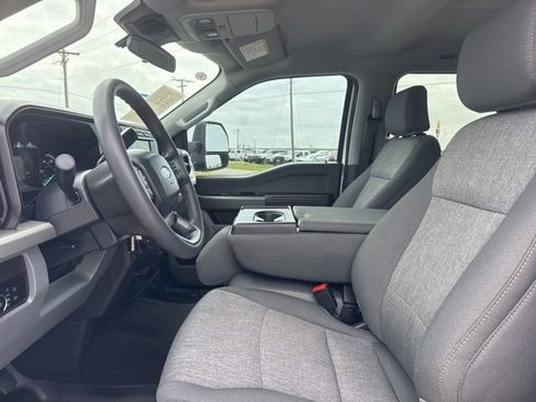 Used 2024 Ford F250 XL w/ STX Appearance Package AWD/4WD image 2