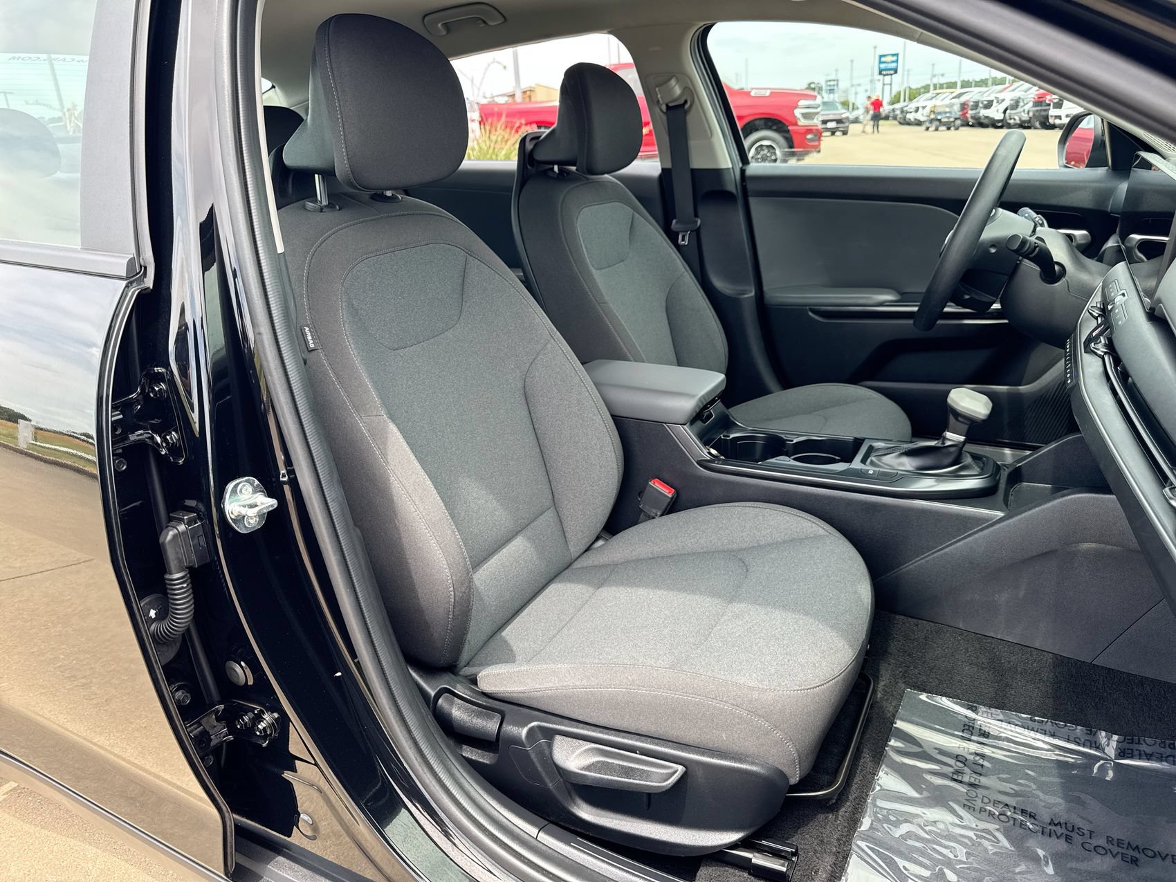 Used 2025 Kia K4 FWD image 23