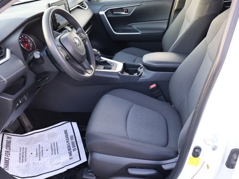 Used 2019 Toyota RAV4 XLE w/ Carpet Mat Package image 38