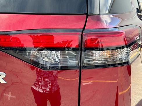 Used 2023 Nissan Pathfinder Platinum w/ Cargo Package AWD/4WD image 36