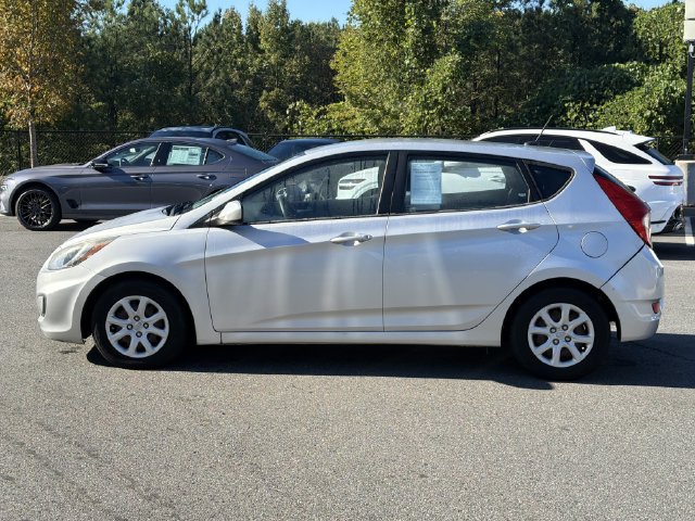 Used 2012 Hyundai Accent GS FWD image 4