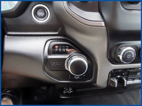 Used 2024 RAM 2500 Tradesman w/ Chrome Appearance Group AWD/4WD image 17